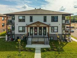 200-625 Rue Légaré  Mont-Tremblant, QC J8E 0S6