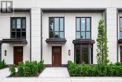 TH2 - 1 STRATHGOWAN AVENUE  Toronto, ON M4N 0B3