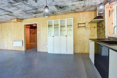 Cuisine - 51Z  - 53Z Av. Gagné, Saint-Côme, QC - 