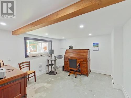 2545 Smelter Ave, Texada Island, BC - Indoor