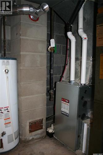 56 Froom Crescent, Regina, SK - Outdoor