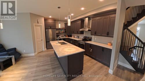 550 Bonaventure Court, Greater Sudbury, ON - Indoor Photo Showing Kitchen