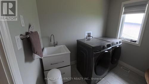550 Bonaventure Court, Greater Sudbury, ON - Indoor Photo Showing Laundry Room
