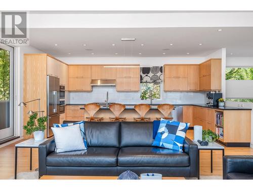 7934 Graystone Drive, Coldstream, BC - Indoor