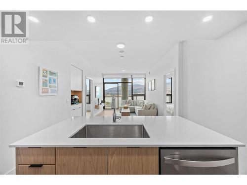 1488 Bertram Street Unit# 3201, Kelowna, BC - Indoor Photo Showing Kitchen