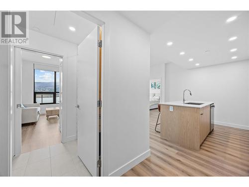 1488 Bertram Street Unit# 3201, Kelowna, BC - Indoor Photo Showing Other Room