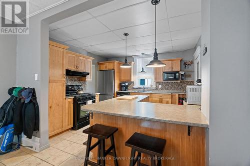 96 Main Street S, South Huron (Exeter), ON - Indoor Photo Showing Kitchen