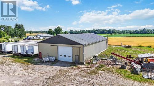 5706 Lakeshore Road, Plympton-Wyoming, ON 