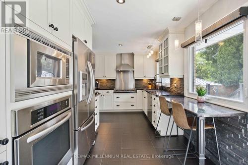 250 Daphne Avenue, Mississauga, ON - Indoor Photo Showing Kitchen With Upgraded Kitchen