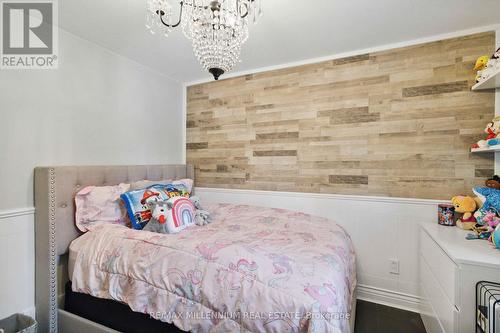 250 Daphne Avenue, Mississauga, ON - Indoor Photo Showing Bedroom