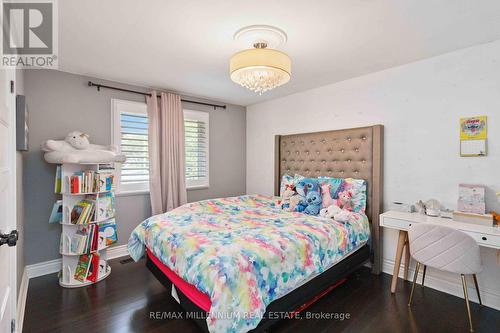 250 Daphne Avenue, Mississauga, ON - Indoor Photo Showing Bedroom