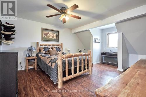 504224 89 Highway, Amaranth, ON - Indoor Photo Showing Bedroom