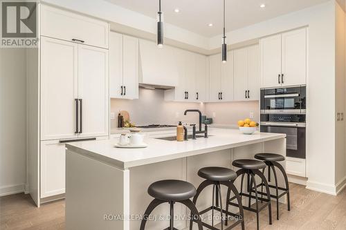 Th4 - 1 Strathgowan Avenue, Toronto, ON - Indoor Photo Showing Kitchen With Upgraded Kitchen