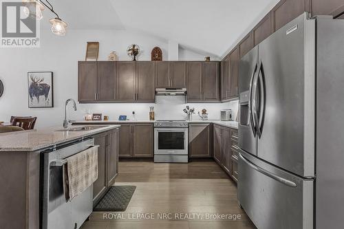 3604 Hibbard Street, Fort Erie (Ridgeway), ON - Indoor Photo Showing Kitchen