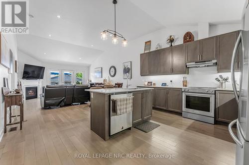 3604 Hibbard Street, Fort Erie (Ridgeway), ON - Indoor Photo Showing Kitchen