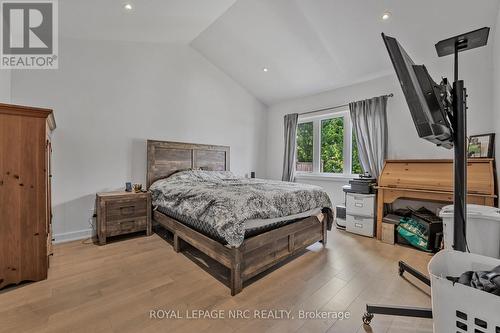 3604 Hibbard Street, Fort Erie (Ridgeway), ON - Indoor Photo Showing Bedroom