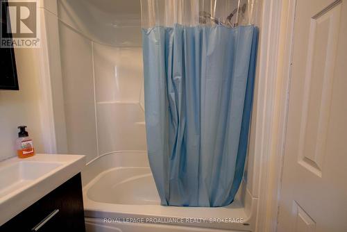 6868 Smith Lane, Frontenac (Frontenac South), ON - Indoor Photo Showing Bathroom