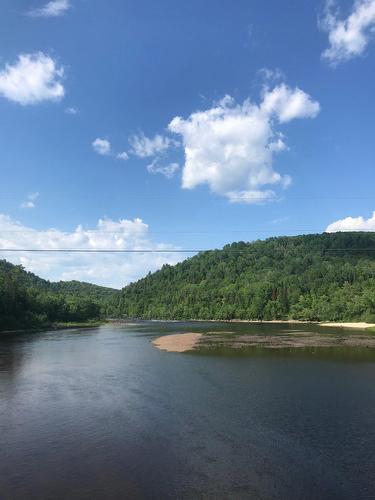 Accès au plan d'eau - Ch. De La Rouge, Arundel, QC 