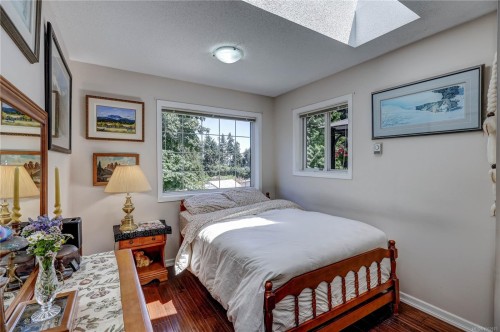 4840 Blue Heron Dr, Bowser, BC 