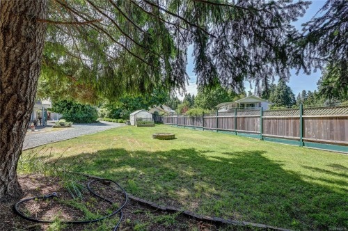 4840 Blue Heron Dr, Bowser, BC 