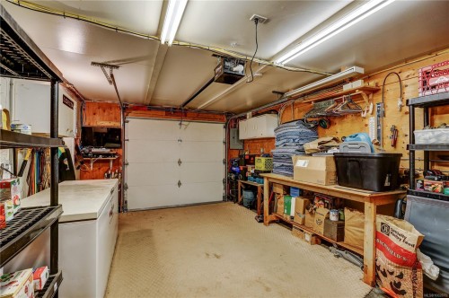 4840 Blue Heron Dr, Bowser, BC 