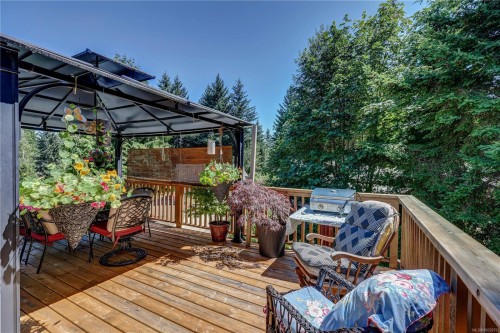 4840 Blue Heron Dr, Bowser, BC 