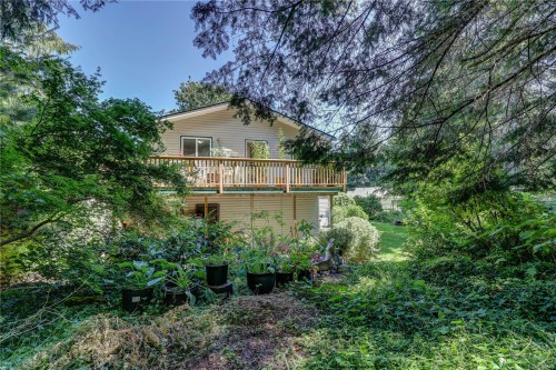 4840 Blue Heron Dr, Bowser, BC 