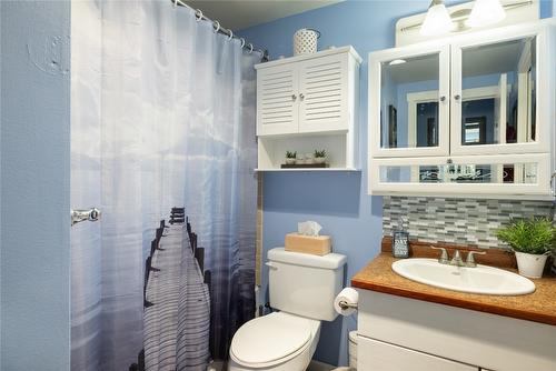 252-715 Leathead Road, Kelowna, BC - Indoor Photo Showing Bathroom