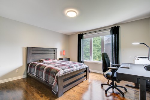 Bedroom - 53 Rue De Chaumont, Blainville, QC - Indoor Photo Showing Bedroom