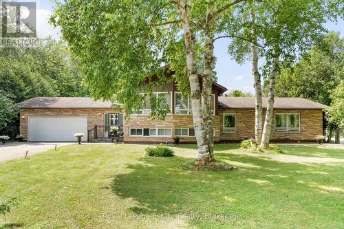 Spacious home with atrium, garden, garage,backyard - 97 Dorena Crescent, South Bruce Peninsula, ON - Outdoor