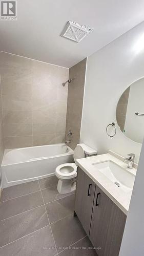 B617 - 3429 Sheppard Avenue E, Toronto, ON - Indoor Photo Showing Bathroom
