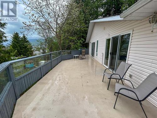 822 Richards West Street, Nelson, BC - Outdoor With Exterior