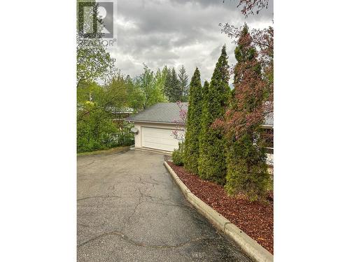 822 Richards West Street, Nelson, BC - Outdoor