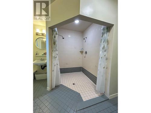 822 Richards West Street, Nelson, BC - Indoor Photo Showing Other Room