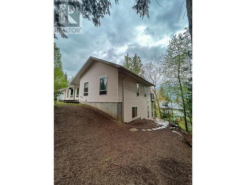 822 Richards West Street, Nelson, BC - Outdoor