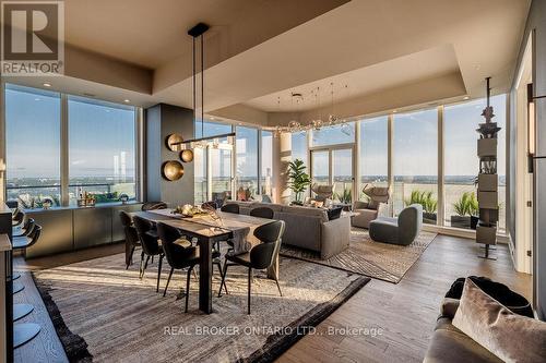 4401 - 805 Carling Avenue, Ottawa, ON - Indoor