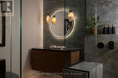 4401 - 805 Carling Avenue, Ottawa, ON - Indoor Photo Showing Bathroom