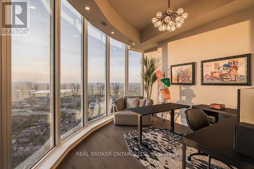 4401 - 805 Carling Avenue, Ottawa, ON - Indoor Photo Showing Other Room