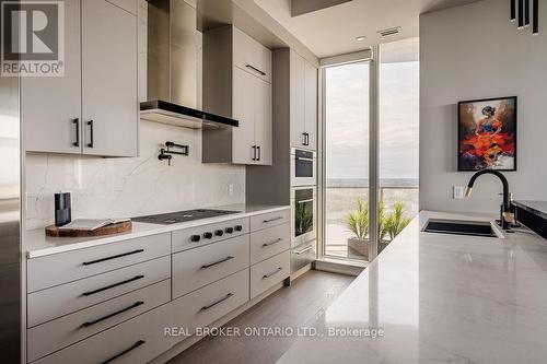 4401 - 805 Carling Avenue, Ottawa, ON - Indoor Photo Showing Kitchen