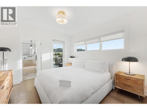1308 Richter Street Unit# 107, Kelowna, BC - Indoor Photo Showing Bedroom