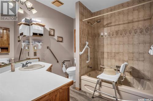 226 Hansen Drive, Regina, SK 