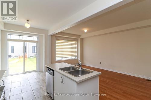 6 Durham Avenue, Barrie, ON - Indoor Photo Showing Kitchen With Double Sink