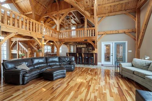 25125 River Rd, Lorette, MB 