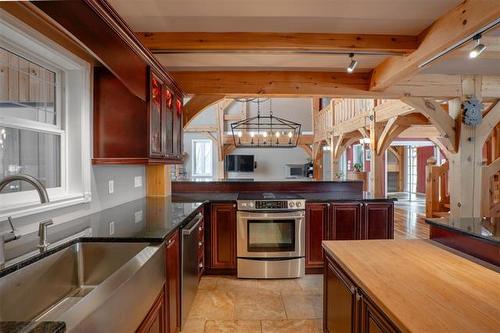 25125 River Rd, Lorette, MB 