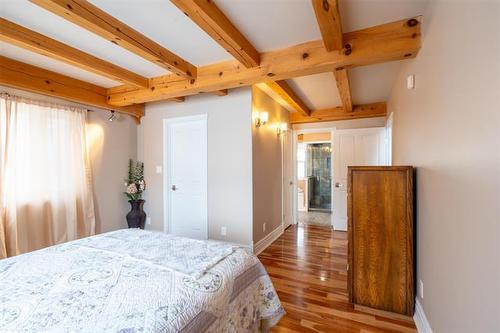 25125 River Rd, Lorette, MB 