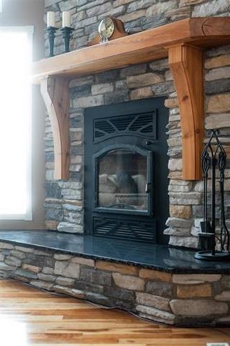 25125 River Rd, Lorette, MB 