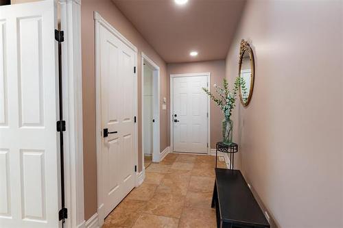 25125 River Rd, Lorette, MB 