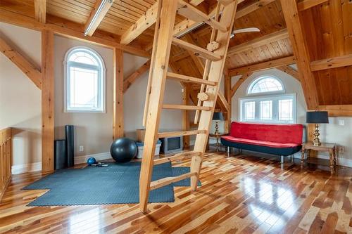 25125 River Rd, Lorette, MB 