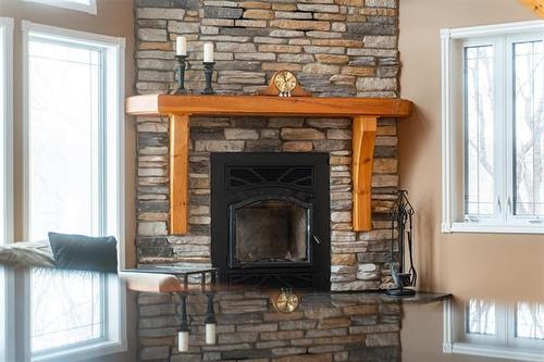 25125 River Rd, Lorette, MB 