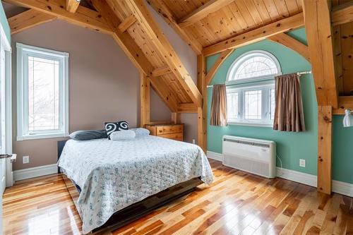 25125 River Rd, Lorette, MB 